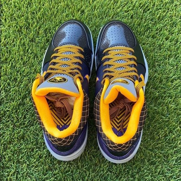 Nike Kobe IV Protro - Picture 5 of 6
